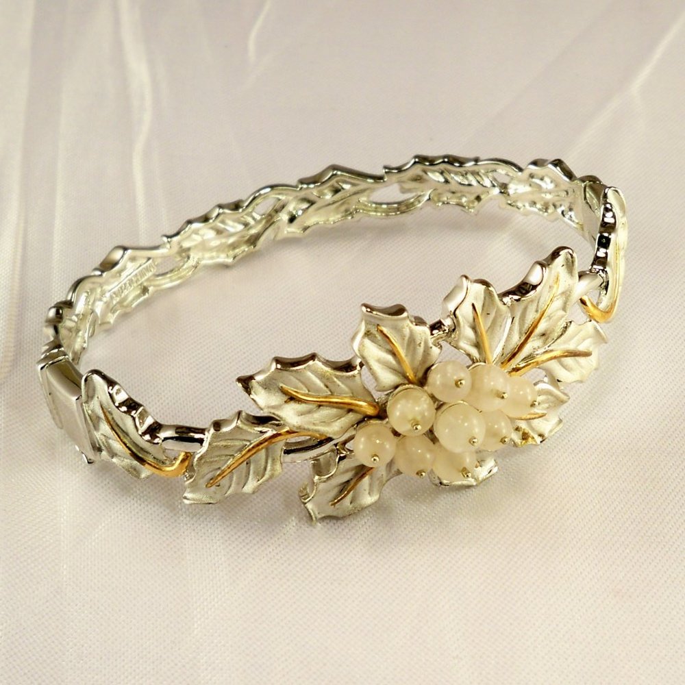 NEW White Quarts Beads, Silver Leafs Holly DESIGNER Bracelet